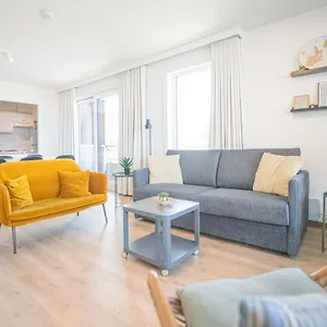 Between Waves Apartment